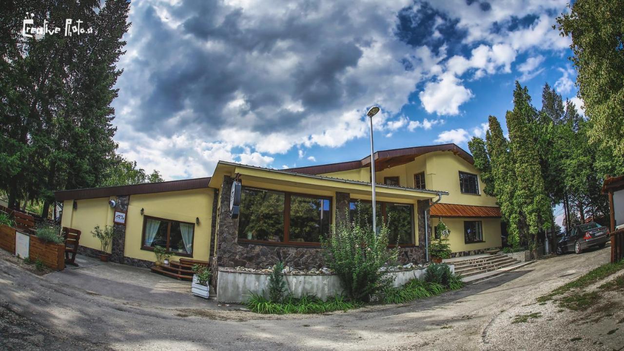 Penzion Artin Nitra Buitenkant foto